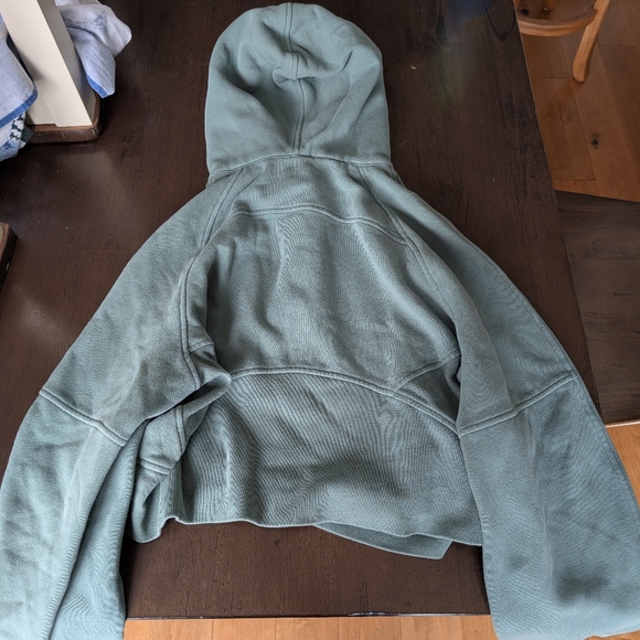 Lululemom tidewater teal scuba cropped - Picture 2 of 3